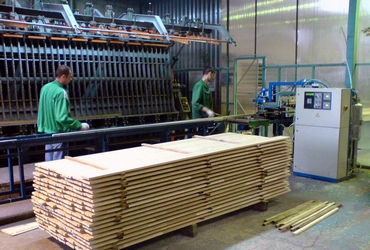 нанесение клея